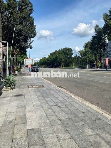 Bán nhà mặt tiền đường Lê Lợi, Hòa Phú 3, Bình Dương.
