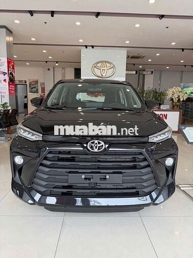 Toyota Avanza Premio MPV gia đình màu Đen