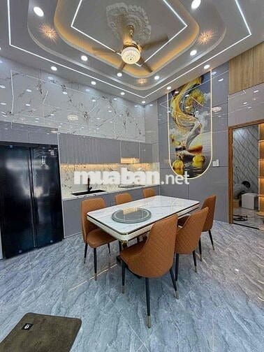 Căn biệt thự mái thái mặt tiền đường TTT14 Hóc Môn