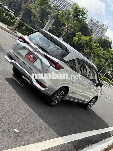 Toyota Avanza 2022 số tự động 7 chỗ Bạc