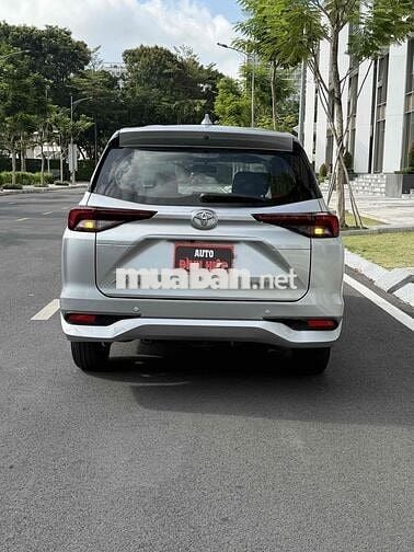 Toyota Avanza 2022 số tự động 7 chỗ Bạc