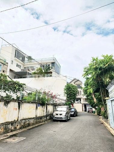 BIỆT THỰ CẤP 4 CĂN GÓC – QUỸ ĐẤT HIẾM 500M² NGAY NGÃ TƯ BẢY HIỀN