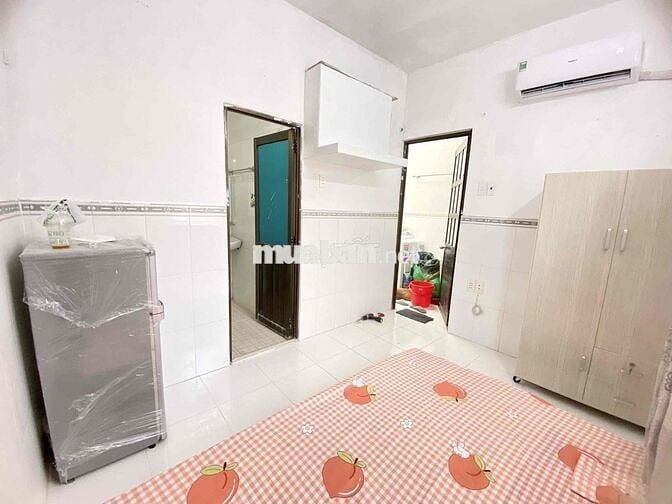 Cho thuê Phòng trọ Full NT ban công 25m2 Q10 gần cầu vượt 3/2 , giờ TD