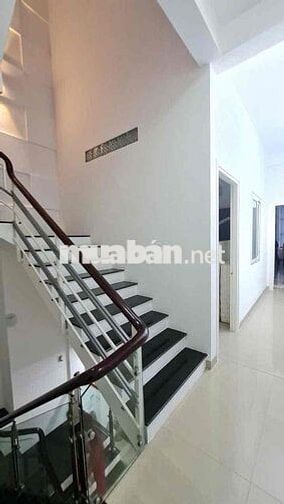 Bán Nhà Mặt Tiền Mê Linh Tân Lập Nha Trang Hướng Đông Bắc Sổ Hoàn Công