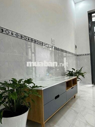 Chính Chủ Cho Thuê H 308 htp.  Sát bên eco green gần kcx Tân thuận Dt