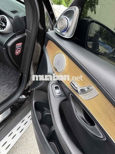 Mercedes GLC250 4Matic 2019 SUV Đen Tự động