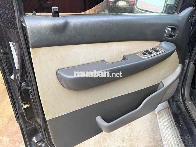 Ford Everest 2005 Máy dầu Số sàn Đen