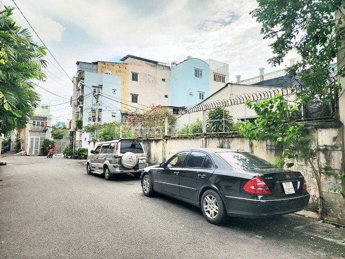 BIỆT THỰ CẤP 4 CĂN GÓC – QUỸ ĐẤT HIẾM 500M² NGAY NGÃ TƯ BẢY HIỀN