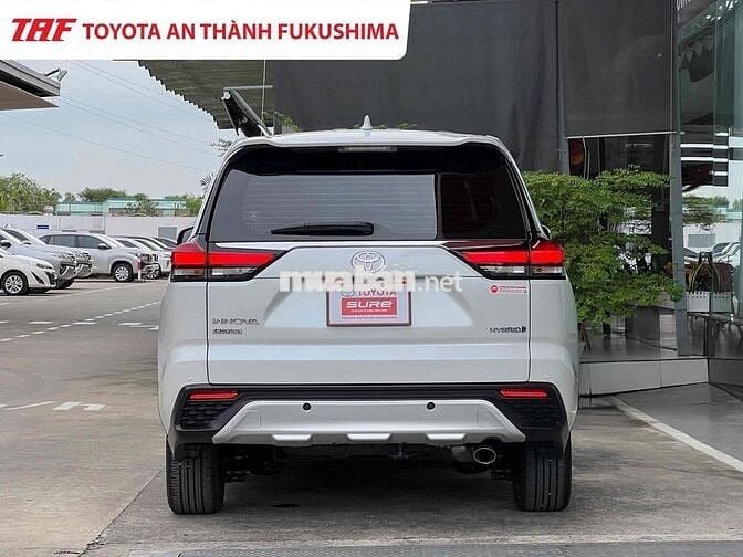 Toyota Innova Cross Hybrid 2025 25.000km