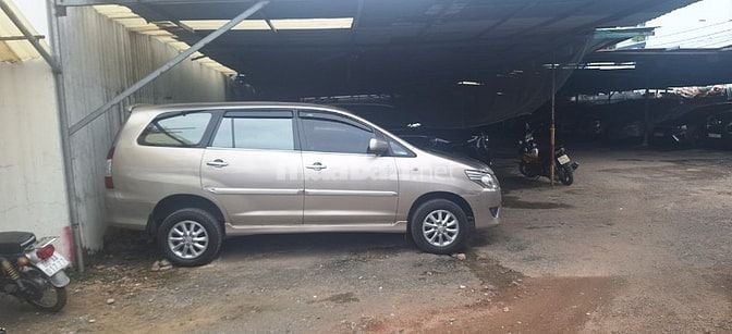 Bán xe toyota innova 7 chỗ chính chủ