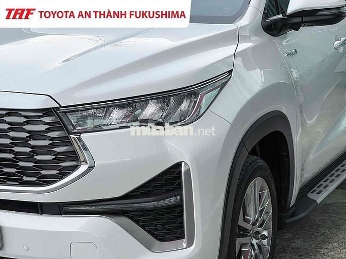 Toyota Innova Cross Hybrid 2025 25.000km