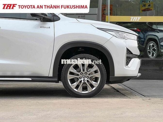 Toyota Innova Cross Hybrid 2025 25.000km