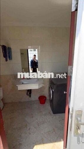 Cho thuê Vp/MBKD p.Linh Đông hơn 700m2 có hầm xe thang máy 60tr TL