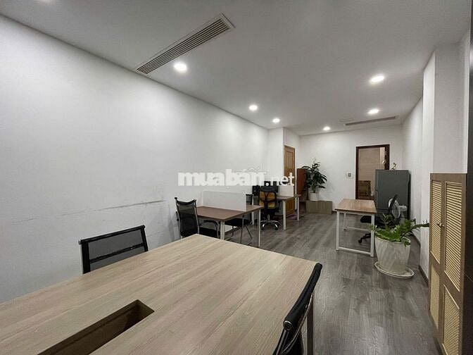 Cho thuê văn phòng Vạn Phúc City, 35m2 Full nội thất - 7,5Tr/tháng