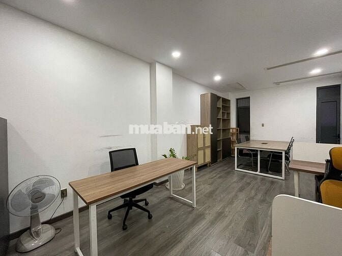 Cho thuê văn phòng Vạn Phúc City, 35m2 Full nội thất - 7,5Tr/tháng