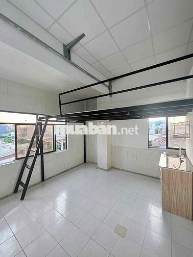 Phòng chính chủ ngay cổng sau Đại học Văn Hiến