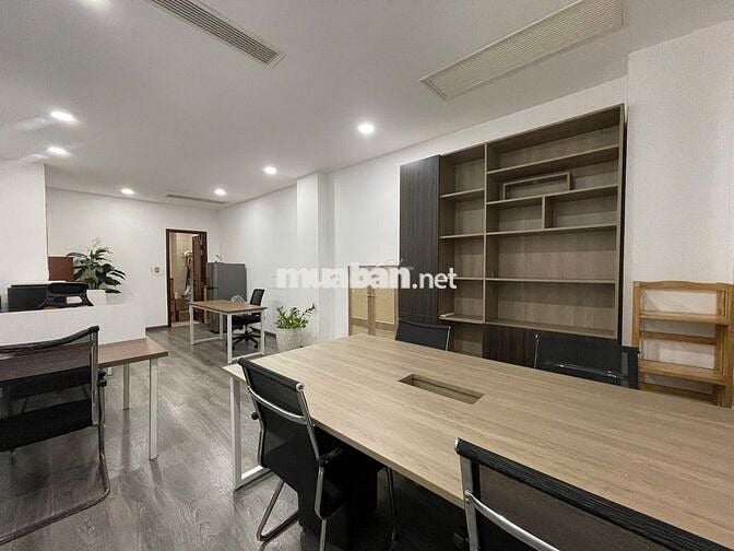 Cho thuê văn phòng Vạn Phúc City, 35m2 Full nội thất - 7,5Tr/tháng