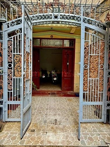 Cho thuê cả nhà số 17 ngõ 34 phố Hào Nam, quận Đống Đa