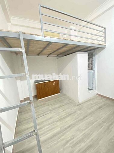 Phòng chính chủ ngay cổng sau Đại học Văn Hiến
