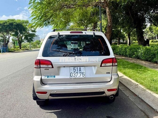 Ford Escape XLT 2010 Vàng cát Tự động
