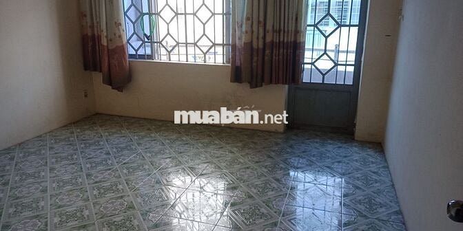 Cho thuê nguyên lầu 2 dt 4 x 17m 2 phòng có cửa sổ ban công