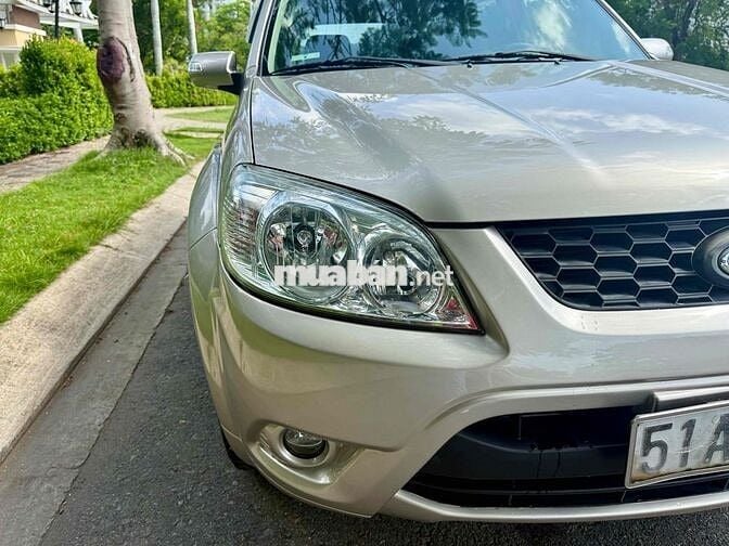 Ford Escape XLT 2010 Vàng cát Tự động