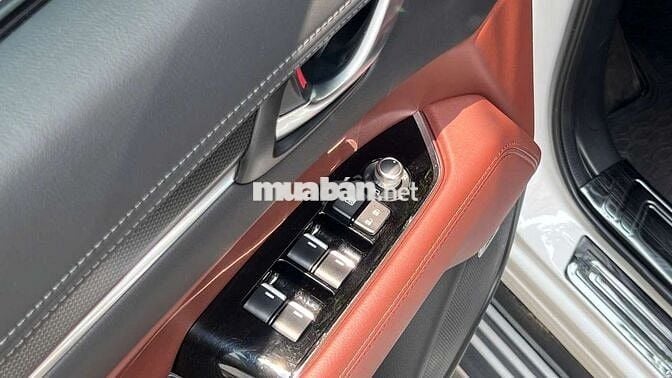 Mazda CX8 Luxury 2026 Trắng 5.000 km