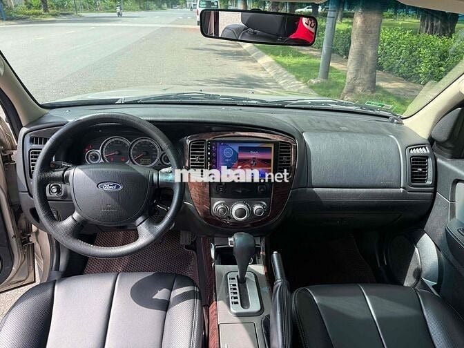 Ford Escape XLT 2010 Vàng cát Tự động