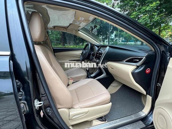 Nhà bán  Vios E 2018 phom mới 7 túi khí