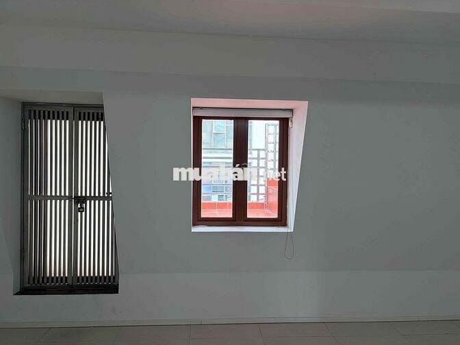 Chính chủ Cho thuê nhà căn góc nguyên căn 3,5 tầng vị trí đẹp