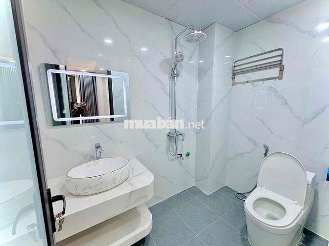 Hơn 11 Tỷ Sỏ Hữu Nhà Như biệt Thự Nhà vườn -Thang Máy Nhập Khẩu