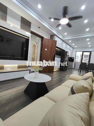 Chính chủ cần tiền bán siêu rẻ căn godc 63m toà HH4B Liinh Đàm