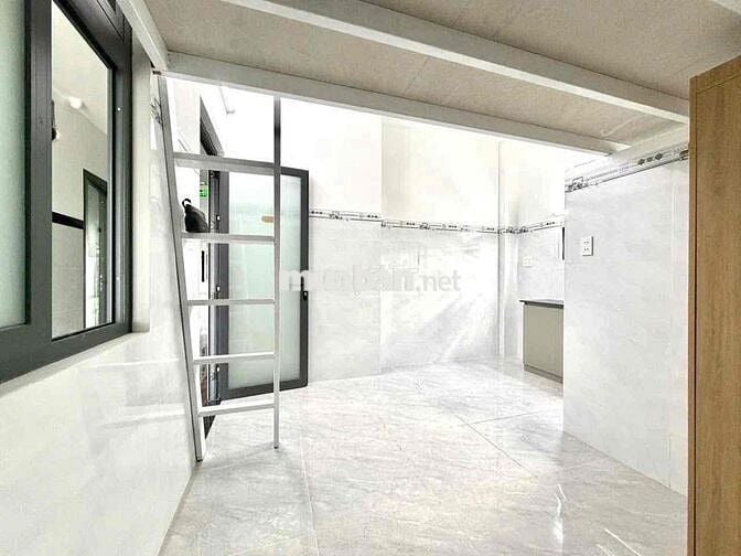 Duplex mới 100% - Full nội thất - Sát ĐH Nguyễn Tất Thành