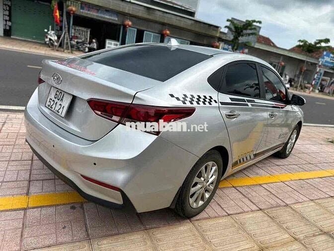 Hyundai Accent 2018 Tự động Bạc