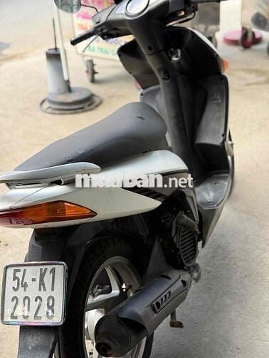 Honda Air Blade Trắng Thể thao Xăng