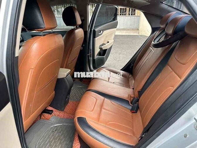 Hyundai Accent 2018 Tự động Bạc