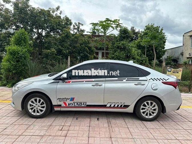 Hyundai Accent 2018 Tự động Bạc