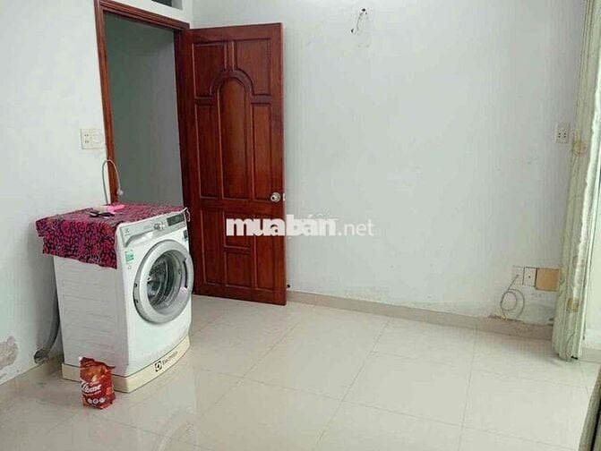 CHO NAM SINH VIÊN HOẶC CN THUÊ  LẦU GIÁ RẺ 2,8 TR ,  LÊ V THỌ GÒ VẤP