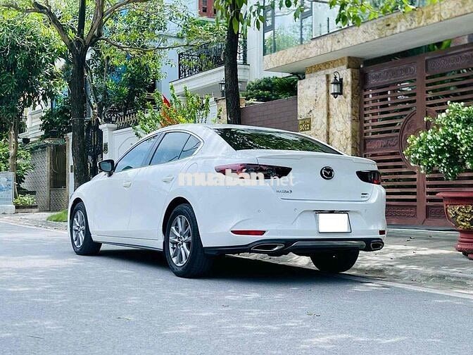 Mazda Mazda3 Luxury 2022 Trắng 50000 km