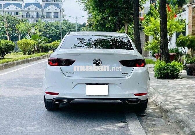 Mazda Mazda3 Luxury 2022 Trắng 50000 km