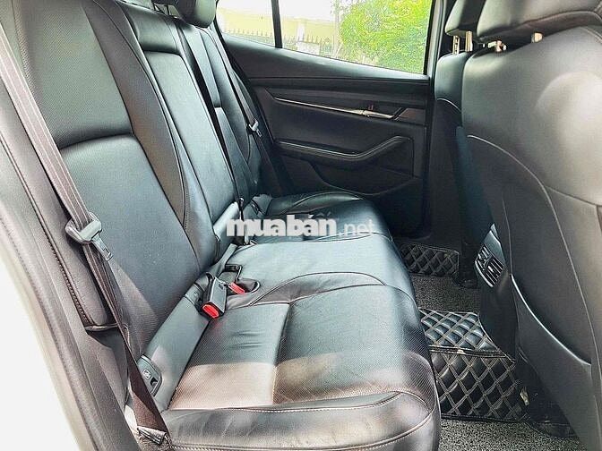 Mazda Mazda3 Luxury 2022 Trắng 50000 km