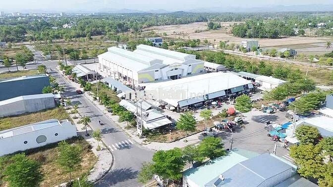 Lô đất đối diện cổng chính chợ Chiên Đàn 100m2 sẵn sổ 3 tỷ