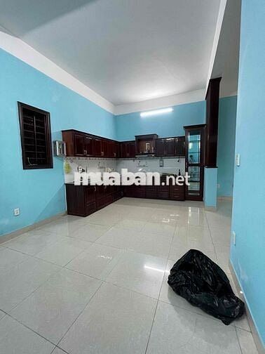 Nhà nguyên căn 3 phòng ngủ gần cầu vượt Hoà Cầm