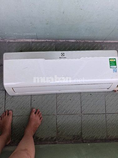 Bán  đầu máy lạnh Elecktrolux 1hp, còn mới 99%, không bao gồm cục nóng