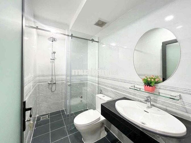 căn hộ ngay Ung Văn Khiêm, rộng 30m2 gần đại học Ngoại Thương, Hutech
