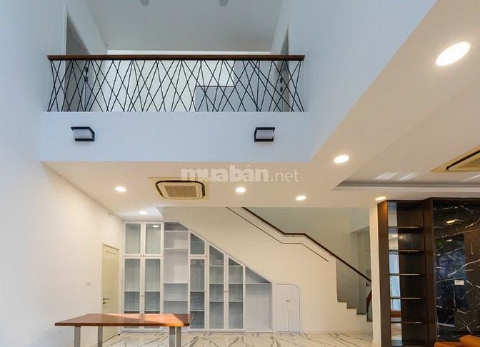 Cho thuê villa 216/ Nguyễn Văn Hưởng, Thảo Điền, Q2_DTSD 430m² có 5PN