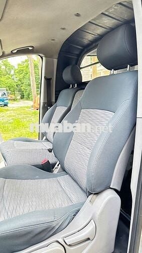 Hyundai Starex van 3 chỗ 2016 tải 900kg
