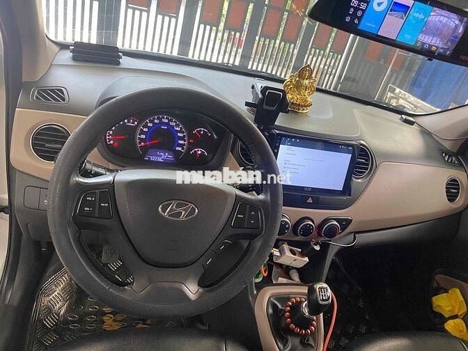 Hyundai i10 2015 Ấn Độ 52340 km Bạc
