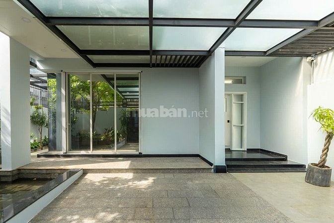 Cho thuê villa 216/ Nguyễn Văn Hưởng, Thảo Điền, Q2_DTSD 430m² có 5PN