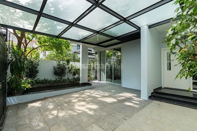 Cho thuê villa 216/ Nguyễn Văn Hưởng, Thảo Điền, Q2_DTSD 430m² có 5PN